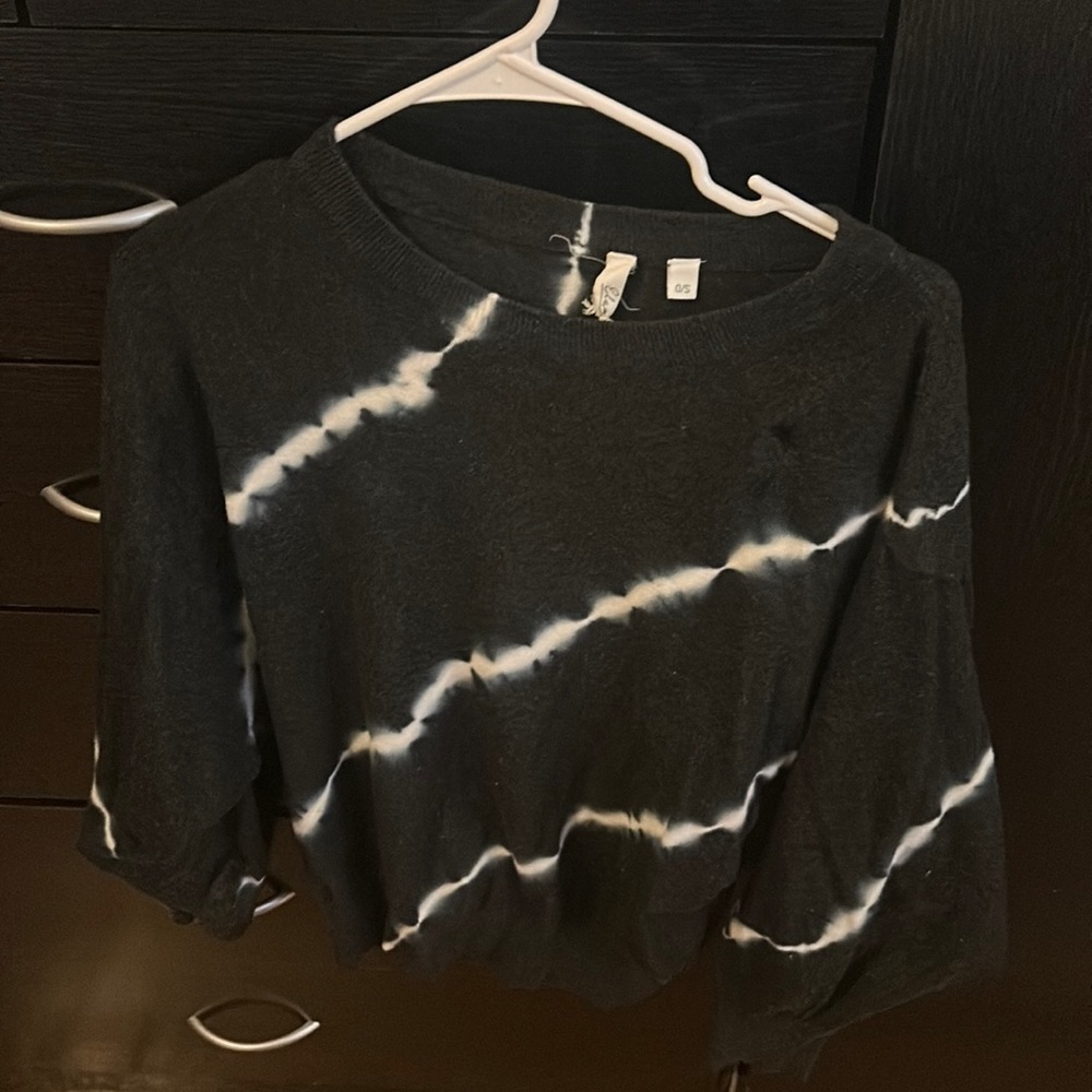 Comfortable Black Tie Died Sweater